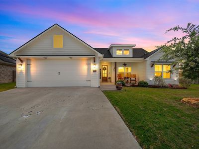330 Daisy Ln