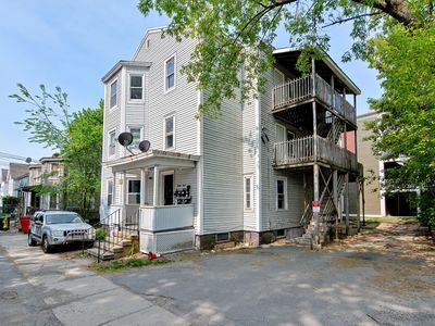 28 Prescott St