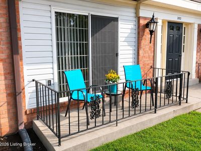 203 Flanders Ct APT 2