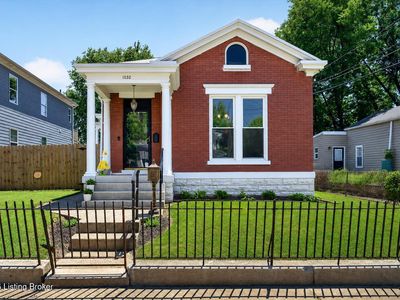 1032 Mary St