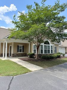 2304 Amberley Pass