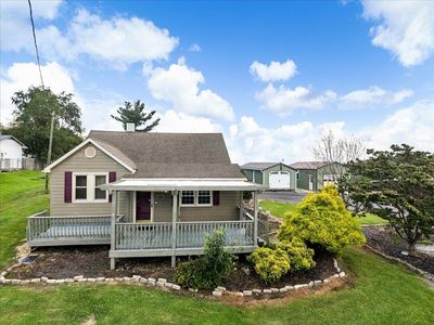 5833 Lyons Rd