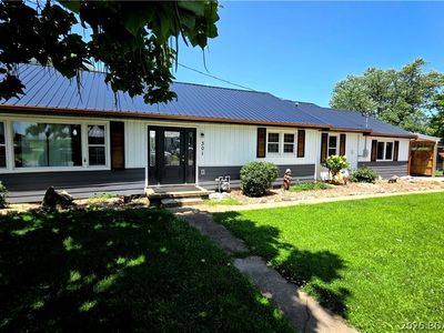 Property at 301 N Hunter St, Versailles, MO