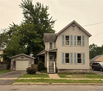111 W Lynde St
