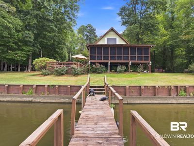 6043 Henderson Rd