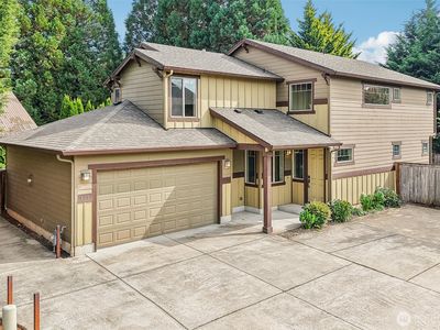 305 NW 24th Way
