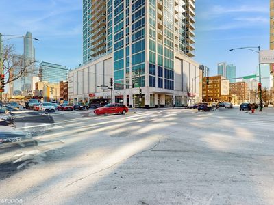 757 N Orleans St #907