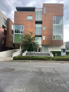 141 S Hudson Ave Unit 403