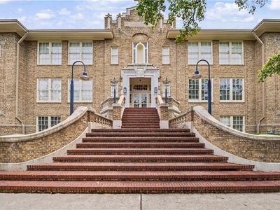 1215 Louisiana Ave #206