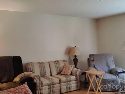 4816 Buckeye Ln