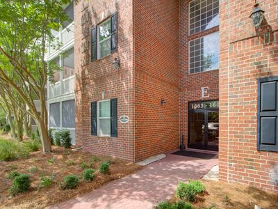 1565 Cambridge Lakes Dr #103E