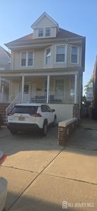 128 Lewis St