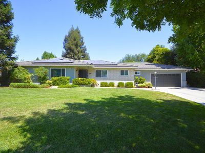 1678 W Tenaya Way
