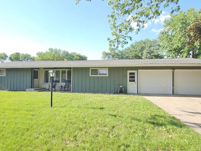 Property at 1301 13th St, Hawarden, IA