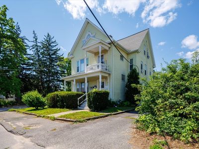 17 Rockdale St