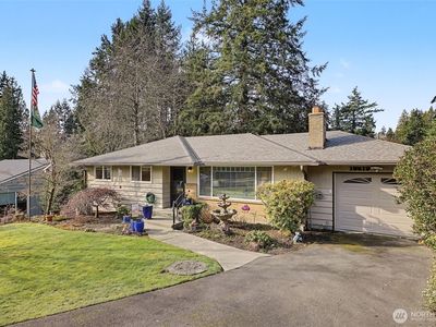 18519 Kenlake Place NE