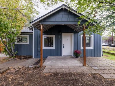 135 SE Roosevelt Ave