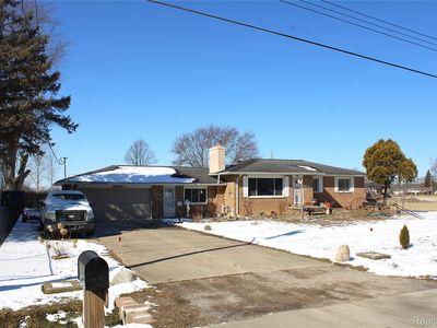 1627 McAlpine Dr