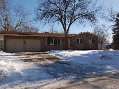 7740 Hampshire Ave N