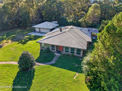 1 Lakeside Dr