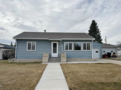 611 9th Ave W
