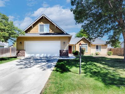 916 N Stronghold Ave