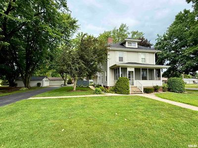 Property at 900 S Broad St, Knoxville, IL