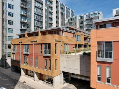 19 Washington Place UNIT 1621