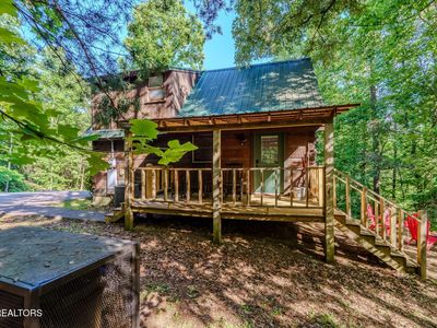 2323 Summer Ln