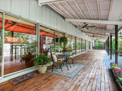 2504 Raintree Dr