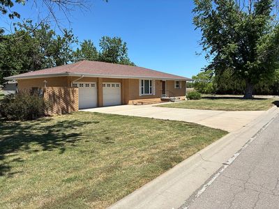 114 E Fracy Ave