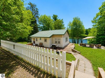 4608 Avery Dr