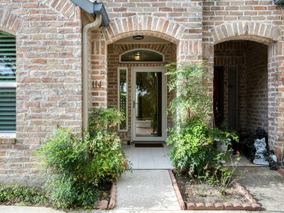 114 Oakwell Farms #114