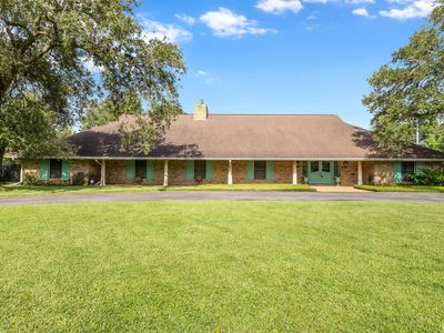 2295 Thomas Rd