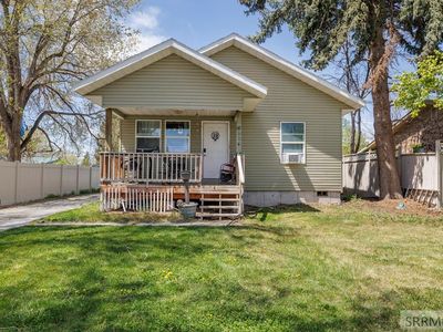 1067 Bannock Ave