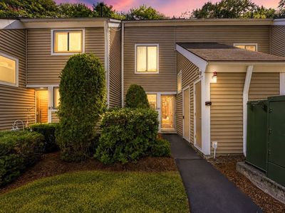 330 Sterling St Unit B8