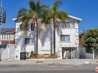 2129 Crenshaw Blvd