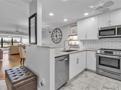 24 Plantation Dr APT 205