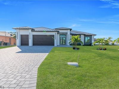 10 SW 35th Ave