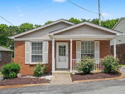 126 Five Oaks Dr