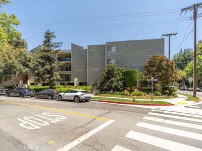 1236 N Columbus Ave Unit 11