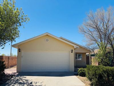 700 Santa Fe Ave