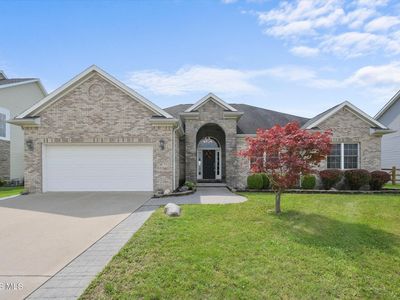 Property at 14733 Lake Meadows Dr, Perrysburg, OH