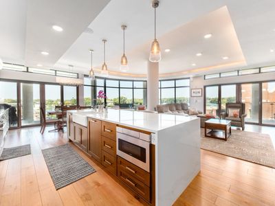 215 East Pleasant STREET UNIT 404