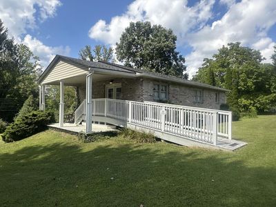 121 Sabre Dr