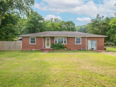 1329 Louisville Hwy