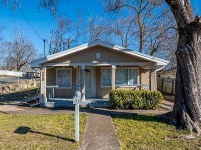 Property at 220 Beard St, Hot Springs, AR