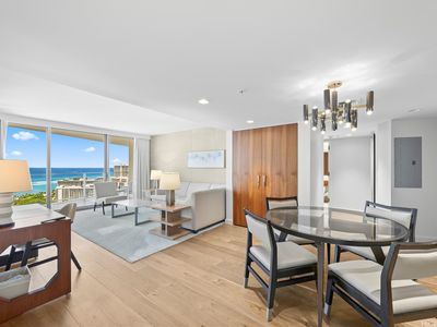 383 Kalaimoku St #3008