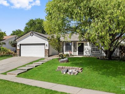 581 N Shady Grove Way