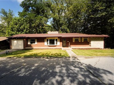 Property at 993 Old Point Rd, Saint Albans, WV
